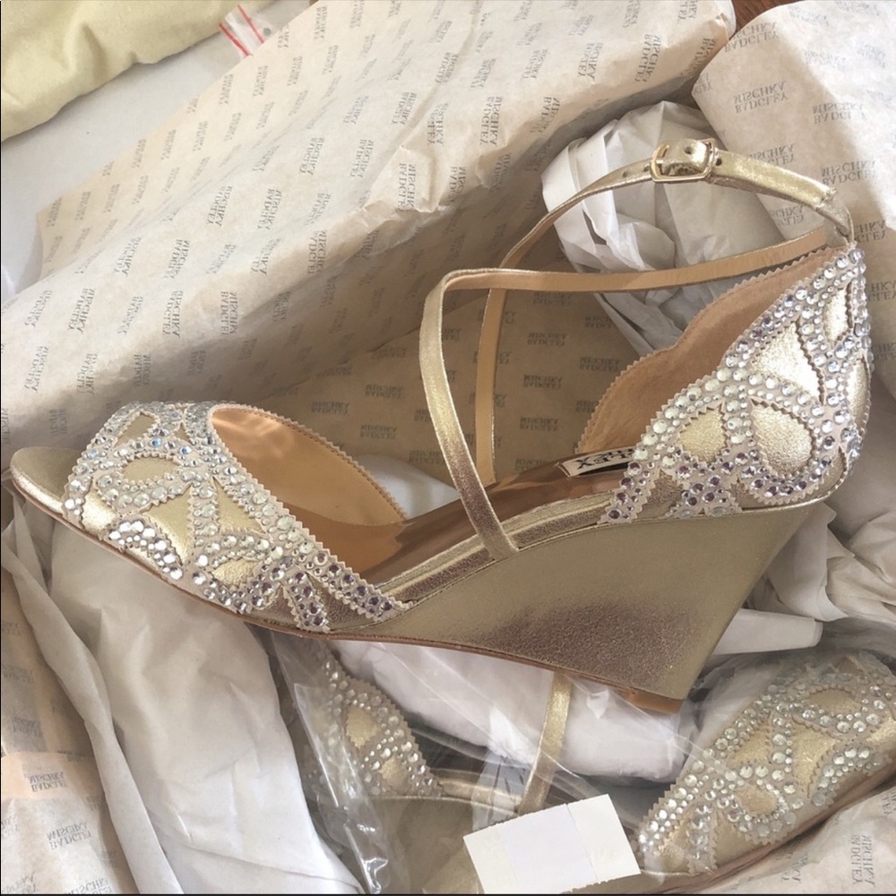 Badgley Mischka WINTER EMBELLISHED WEDGE SHOE - Picture 5 of 7